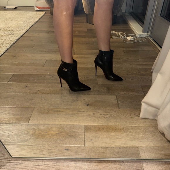 Louboutin Lock So Kate Bootie 100mm - Picture 16 of 16